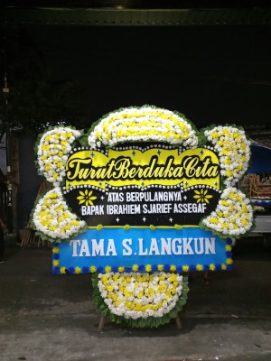 Papan Bunga Duka di Mijen